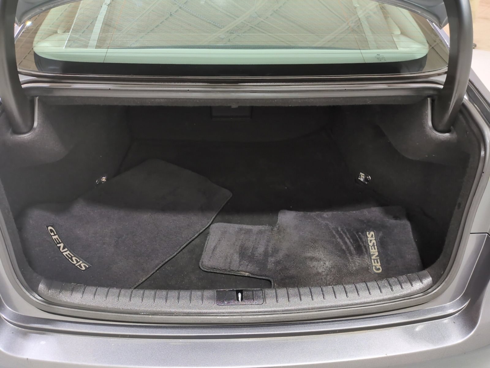 Used 2015 Hyundai Genesis 3.8 w/ Option Group 02 AWD/4WD image 12