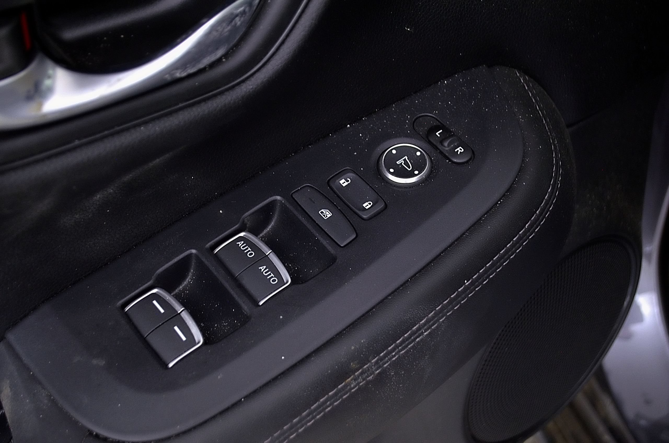 Used 2024 Honda HR-V EX-L image 16