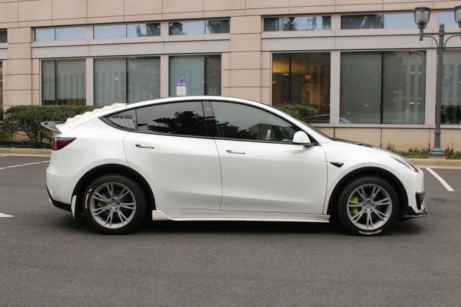 Used 2021 Tesla Model Y Long Range AWD/4WD image 6