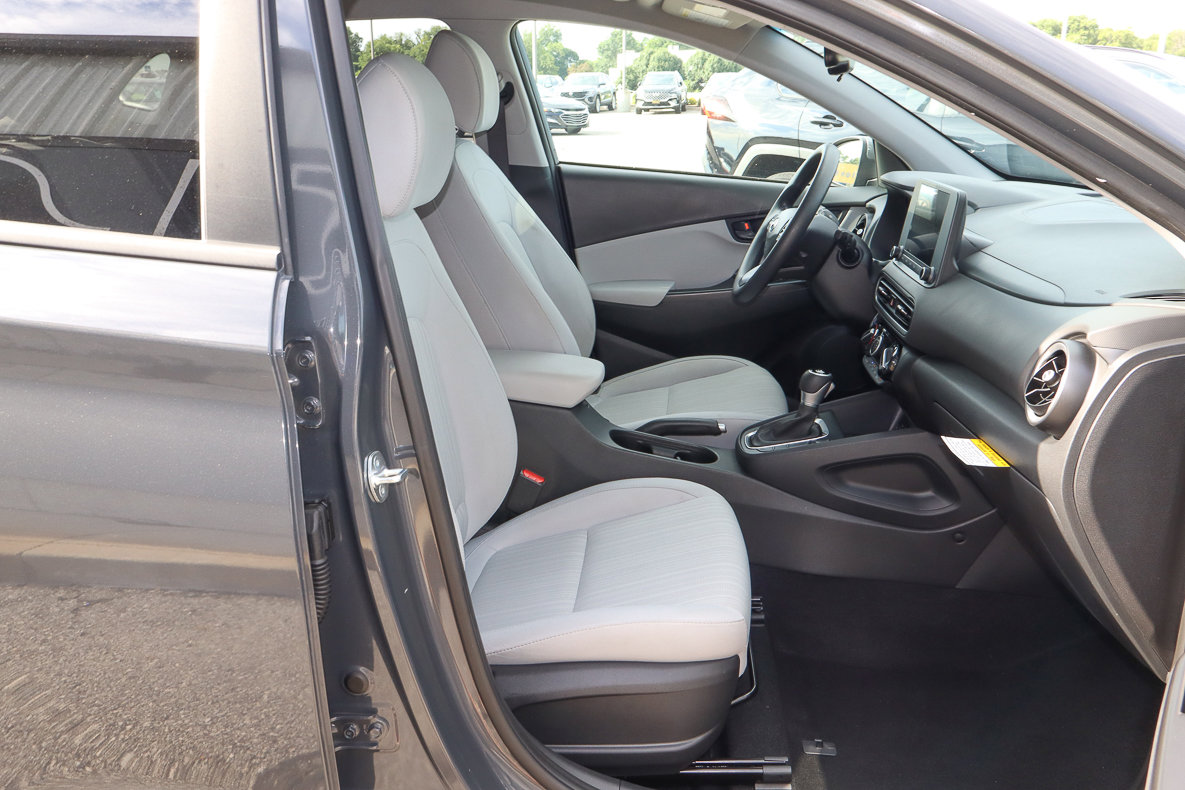 Used 2023 Hyundai Kona SEL image 24