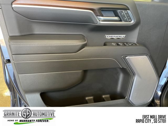 Used 2025 GMC Sierra 1500 Denali w/ Technology Package AWD/4WD image 16