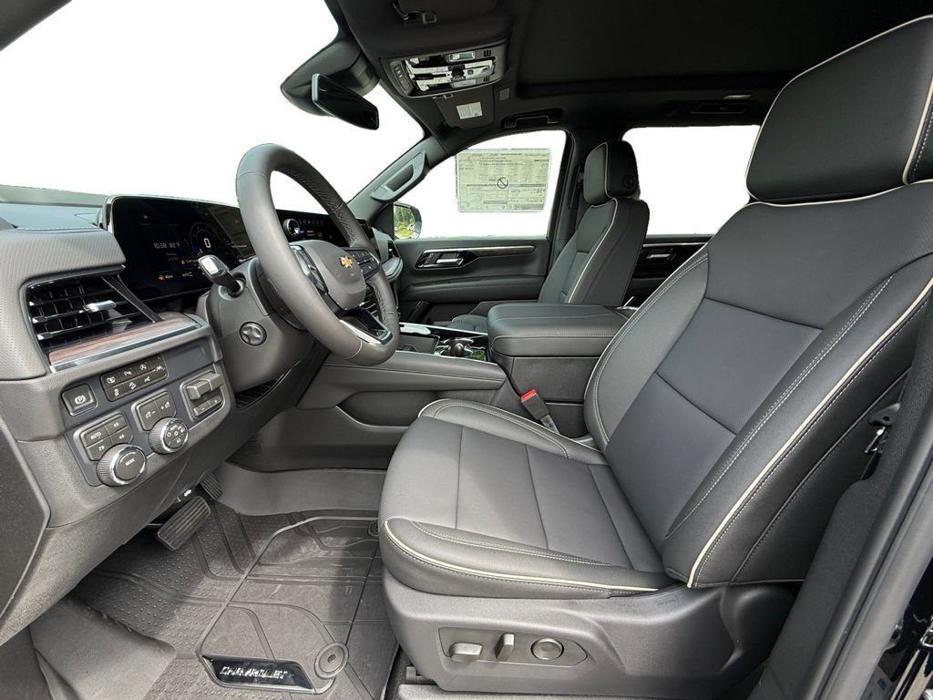 New 2026 Chevrolet Suburban Premier w/ Sun And Tow Package AWD/4WD image 9