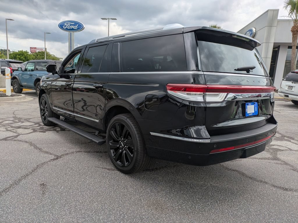 Used 2023 Lincoln Navigator L Reserve AWD/4WD image 6