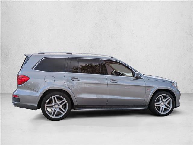 Used 2014 Mercedes-Benz GL 550 4MATIC image 4