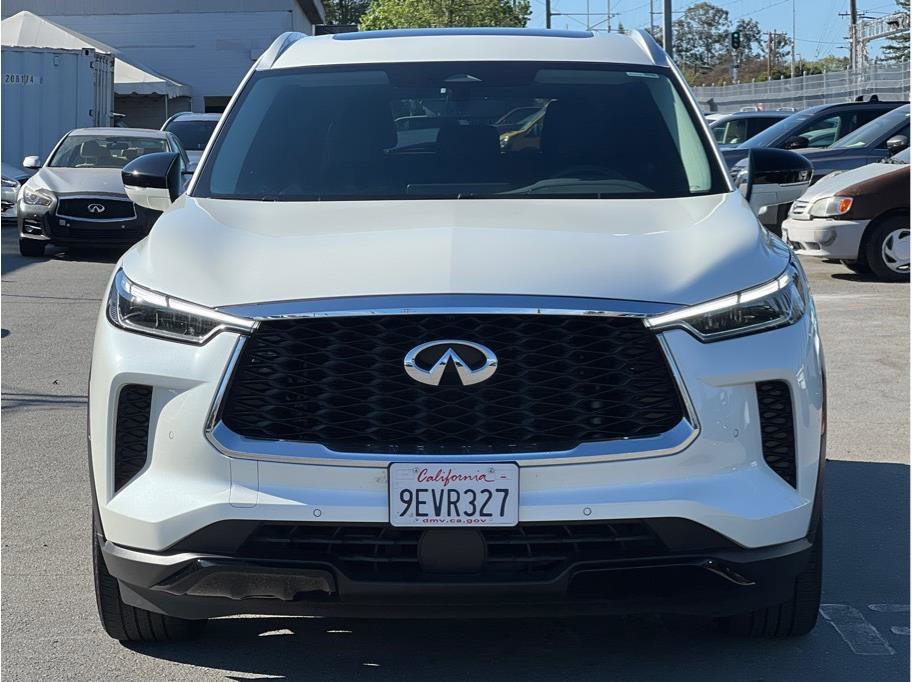Used 2023 INFINITI QX60 Luxe image 2