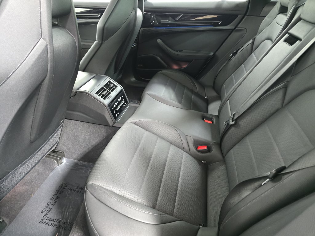 Certified 2026 Porsche Panamera RWD image 24