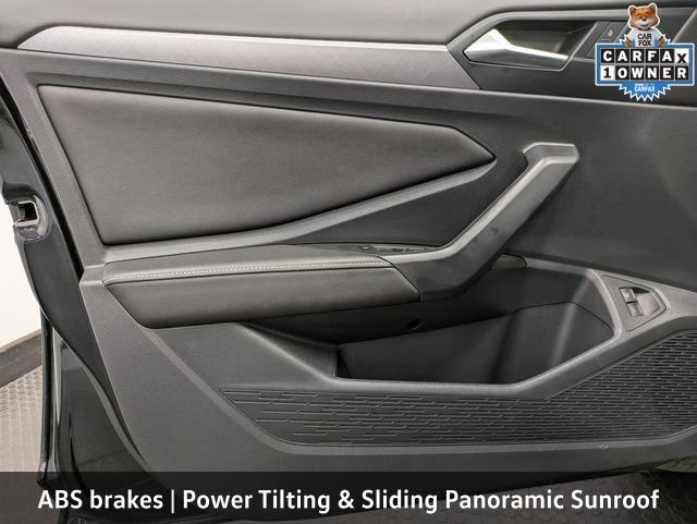 Used 2024 Volkswagen Jetta SE w/ Panoramic Sunroof Package FWD image 10