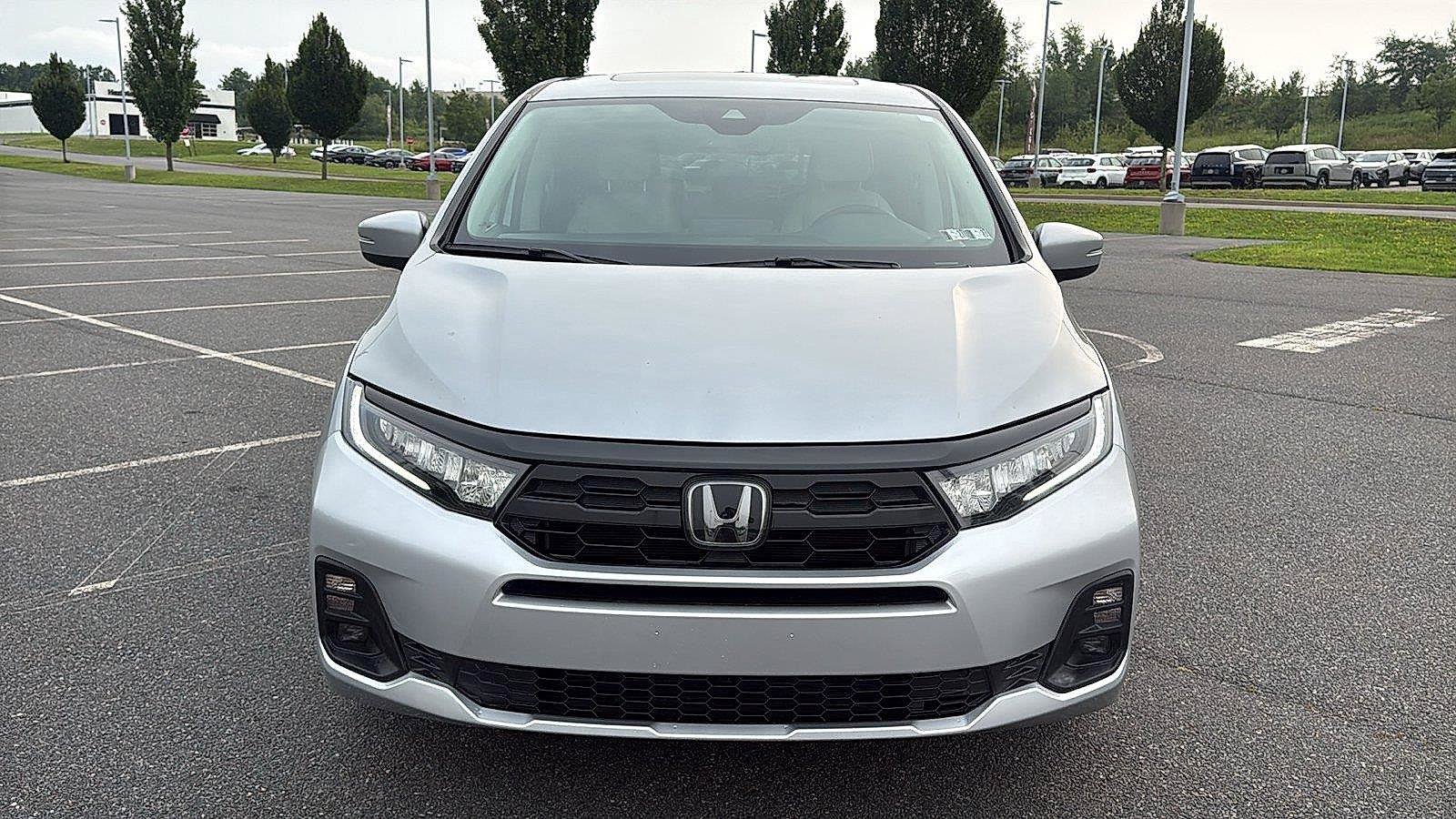 Used 2025 Honda Odyssey Touring image 15