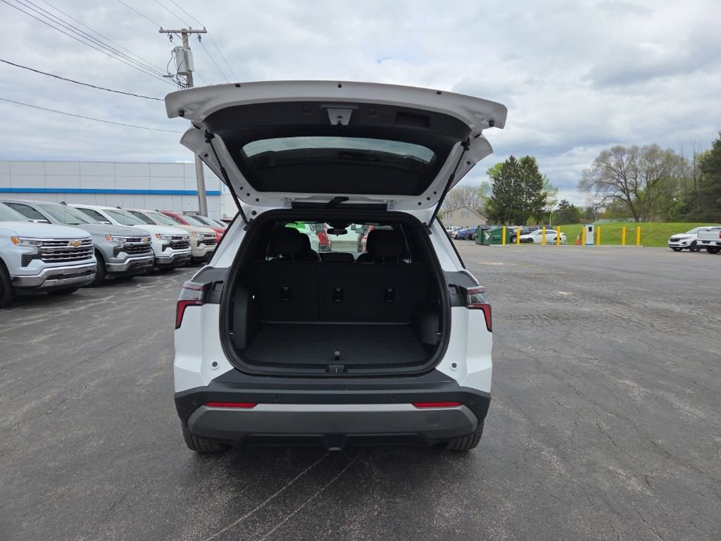 New 2026 Chevrolet Equinox LT FWD image 6
