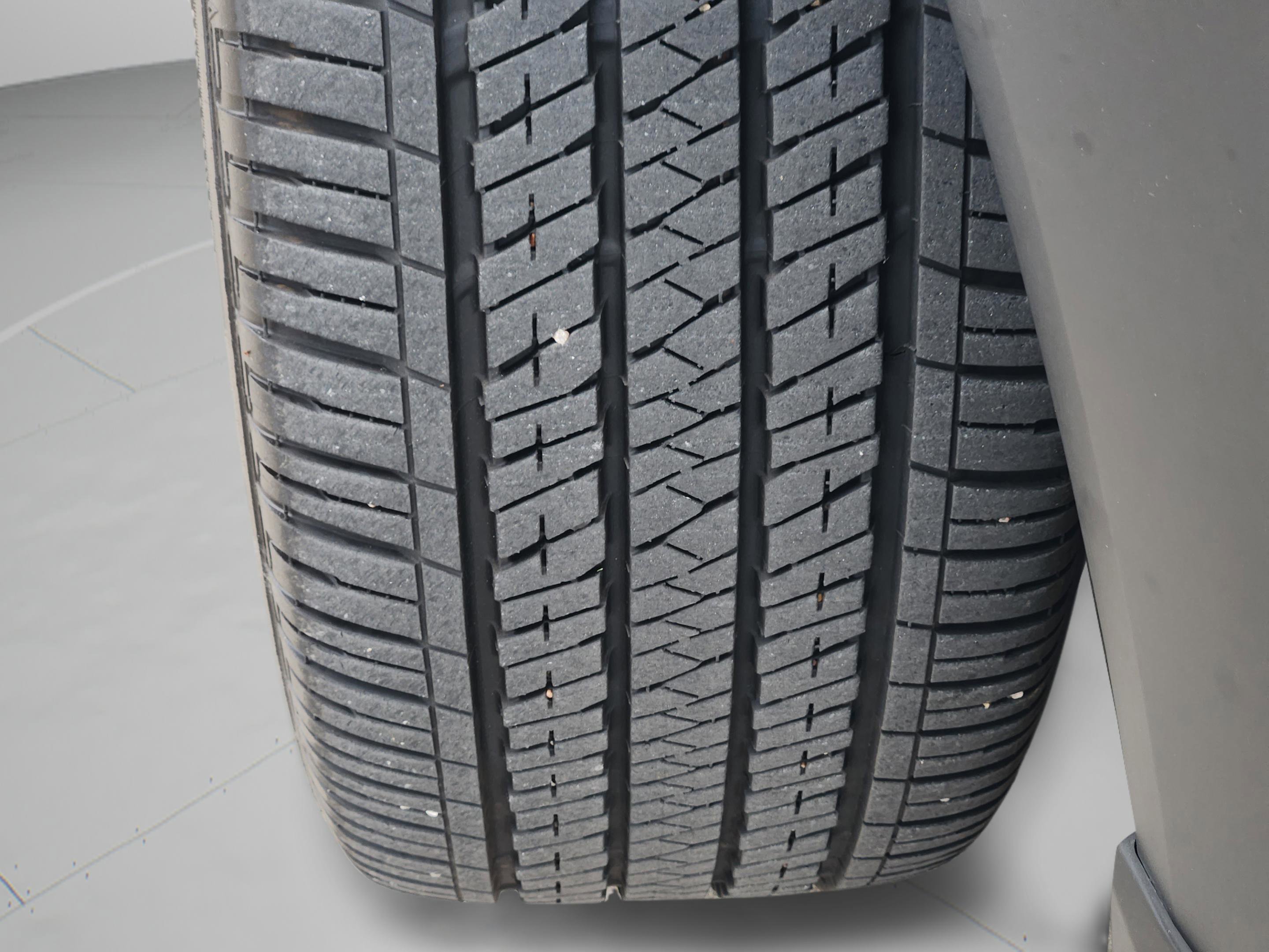 Certified 2025 Lexus UX 300h FWD w/ Accessory Package (Z1) image 41