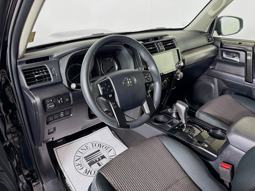 Used 2020 Toyota 4Runner TRD Off-Road image 10