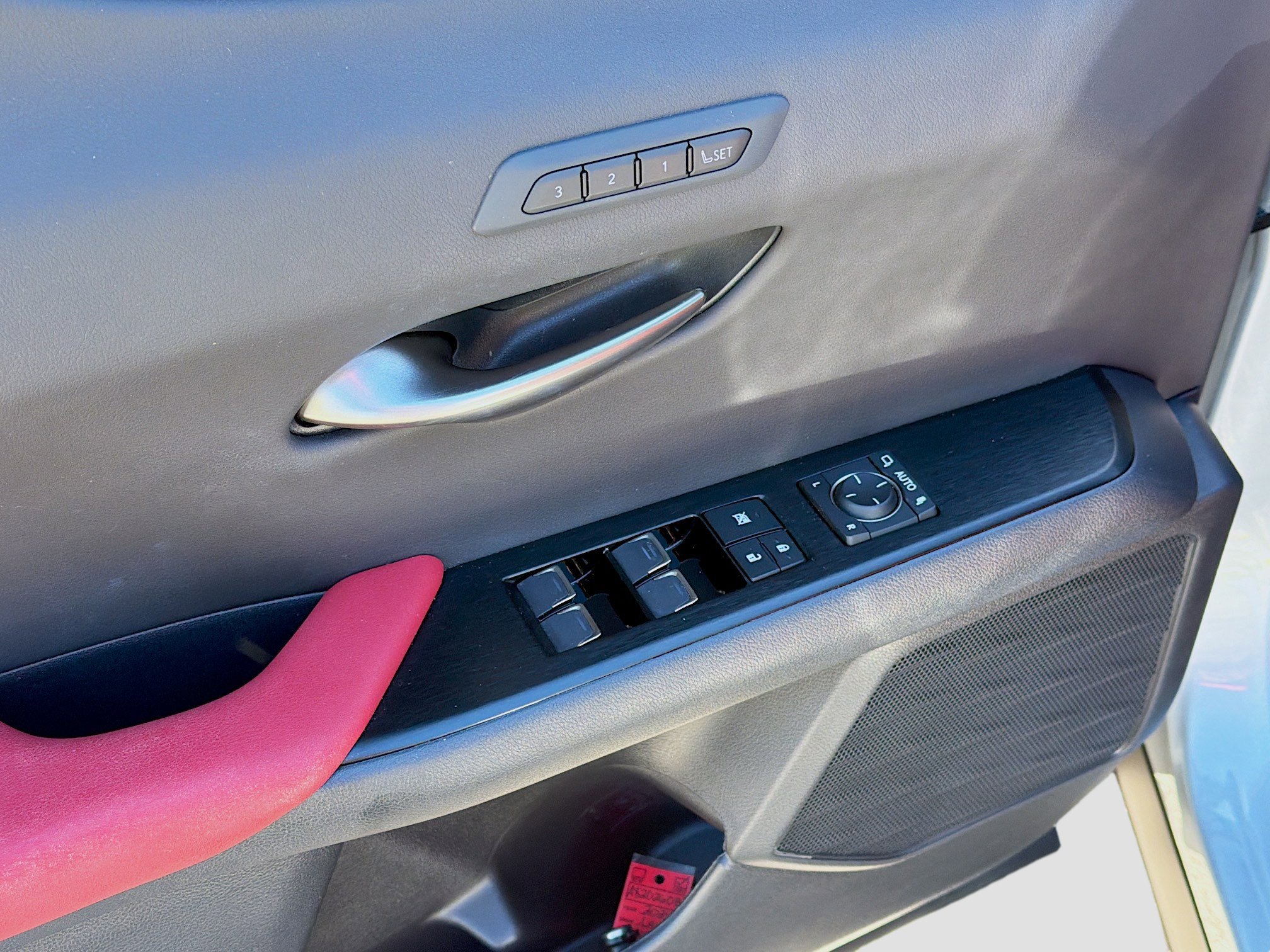 Used 2024 Lexus UX 250h F Sport image 23