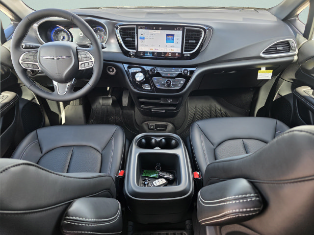 New 2026 Chrysler Voyager LX FWD image 16