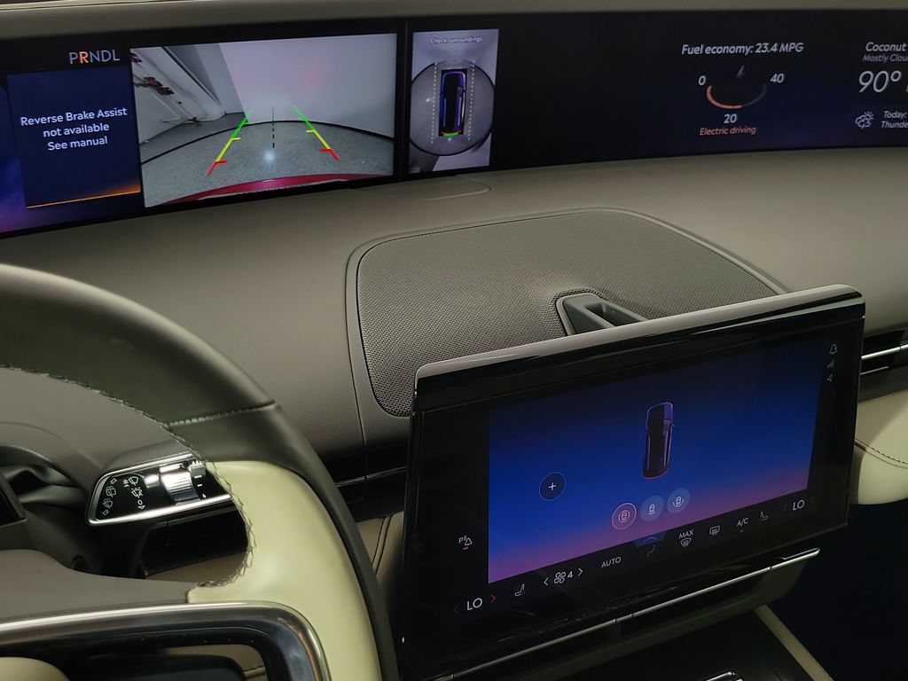 Certified 2025 Lincoln Nautilus Premier AWD/4WD image 26