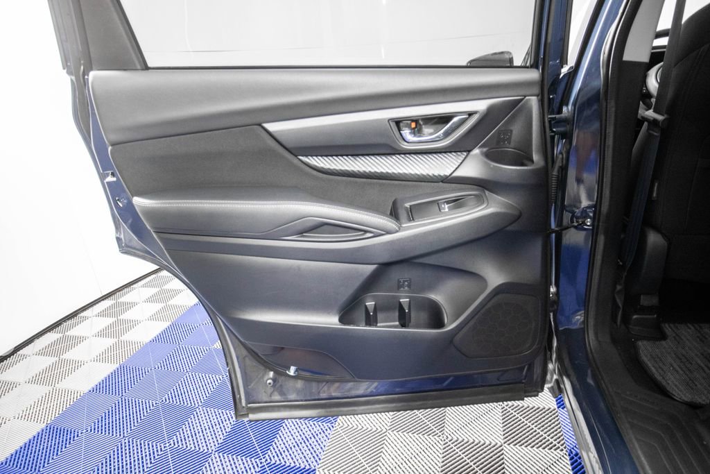 Used 2023 Subaru Ascent Premium w/ Convenience Package image 14