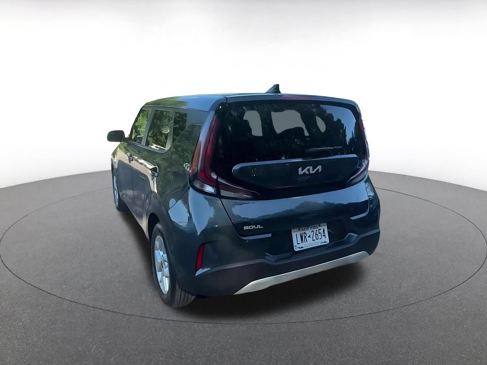 Used 2025 Kia Soul LX w/ LX Technology Package FWD image 11