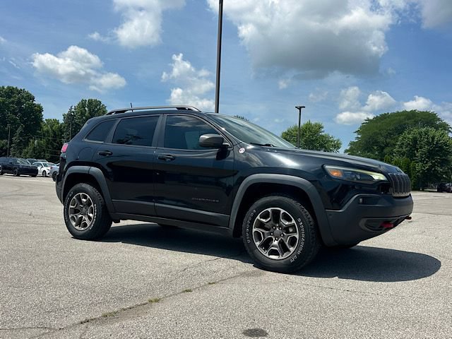 Used 2020 Jeep Cherokee Trailhawk w/ Technology Group AWD/4WD image 11