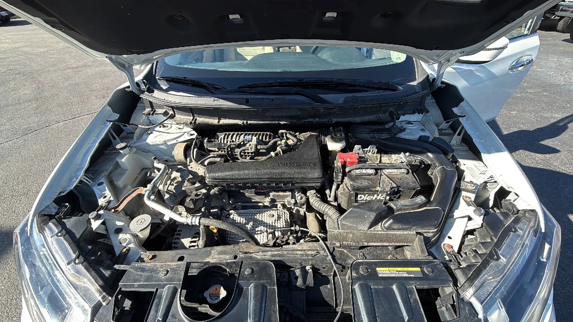 Used 2018 Nissan Rogue SV image 18