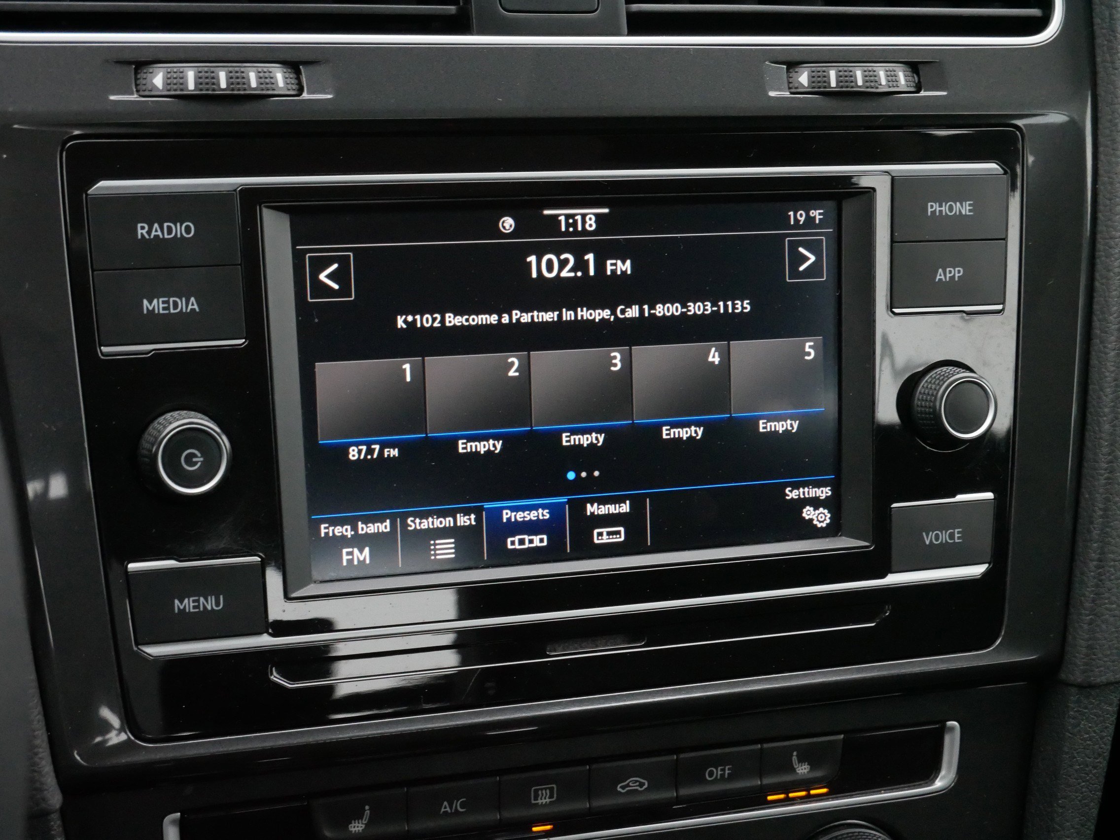 Used 2020 Volkswagen Golf 4-Door image 23