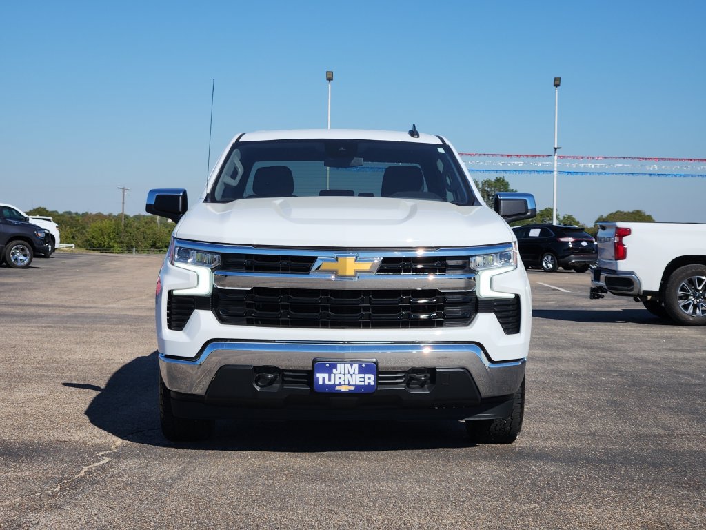 Used 2023 Chevrolet Silverado 1500 LT AWD/4WD image 2