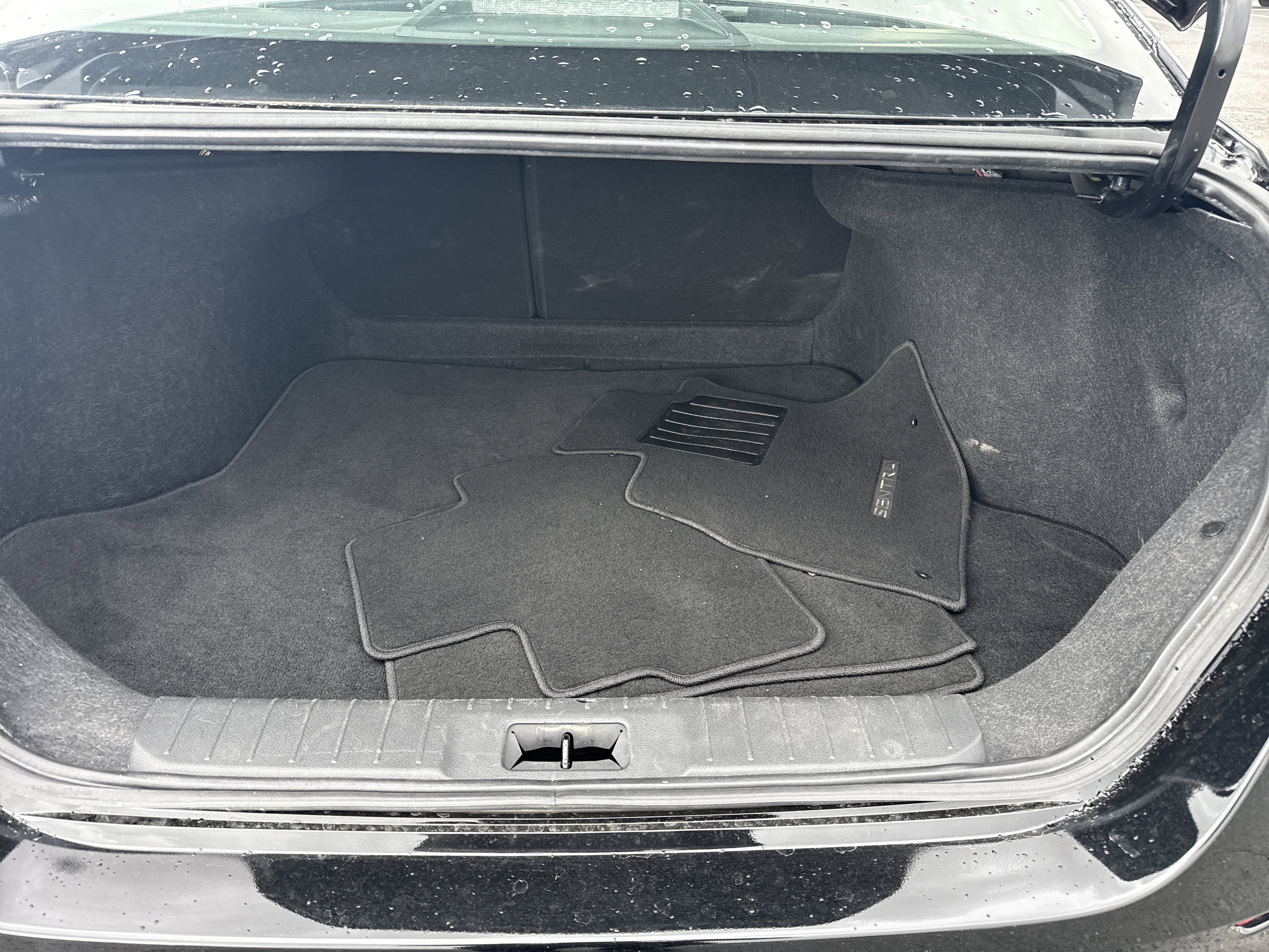 Used 2025 Nissan Sentra SV image 7