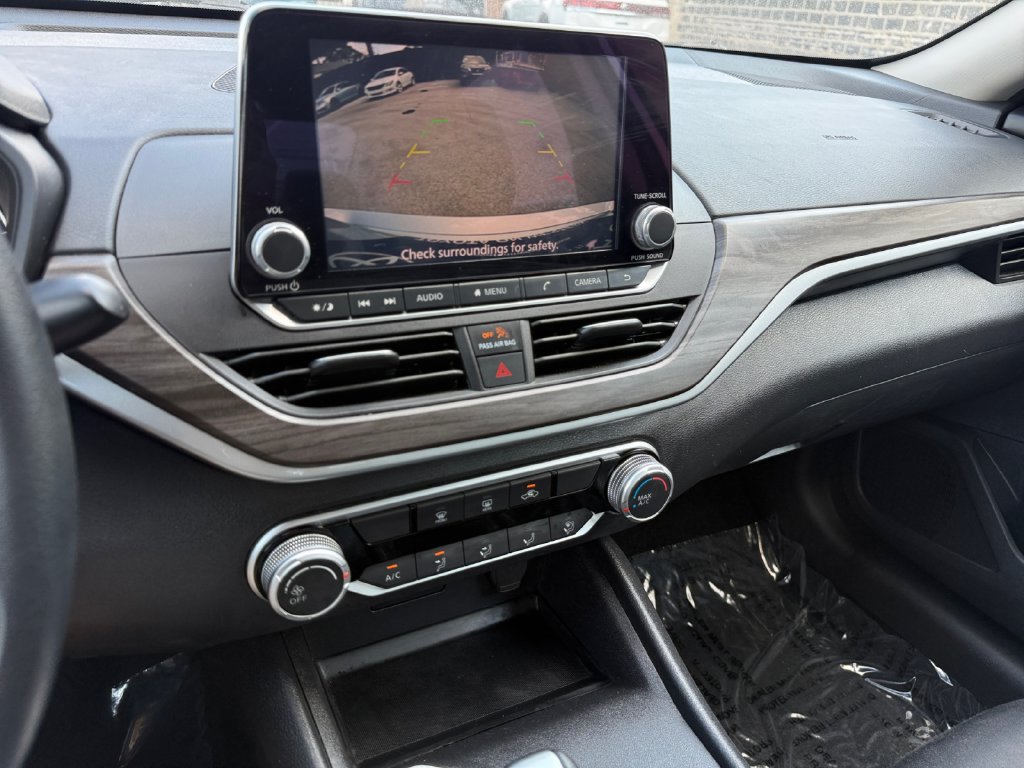 Used 2025 Nissan Altima 2.5 SV FWD image 38