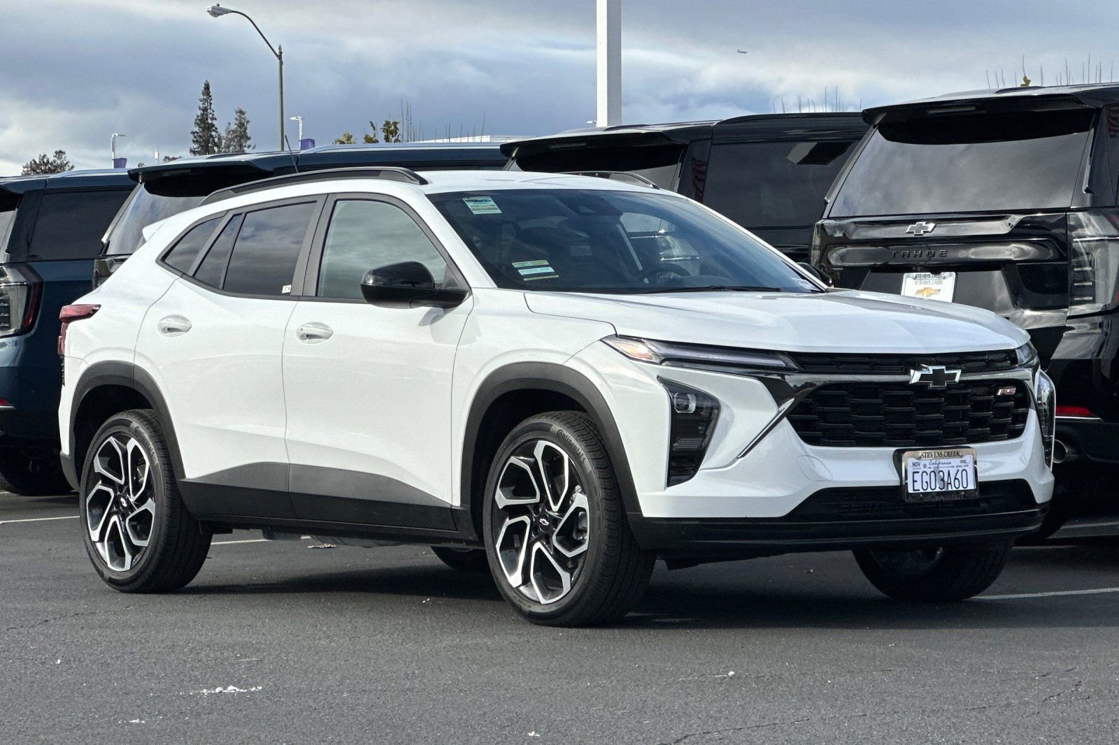 Used 2025 Chevrolet Trax RS w/ Driver Confidence Package image 2