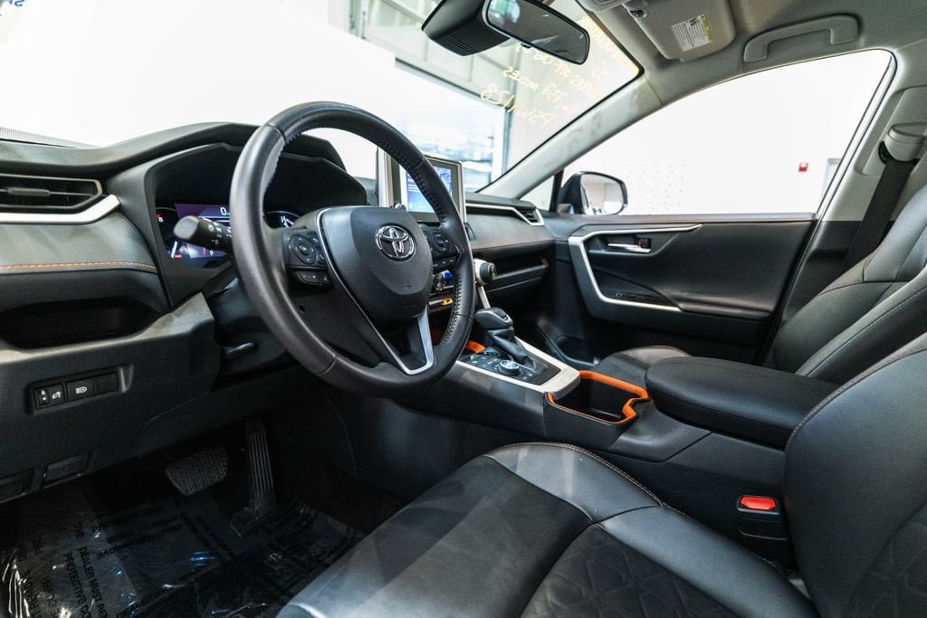 Used 2024 Toyota RAV4 Adventure AWD/4WD image 4