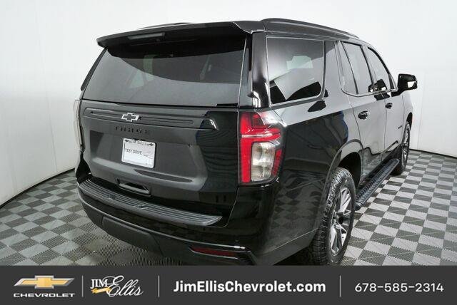 Used 2024 Chevrolet Tahoe Z71 w/ Luxury Package AWD/4WD image 3