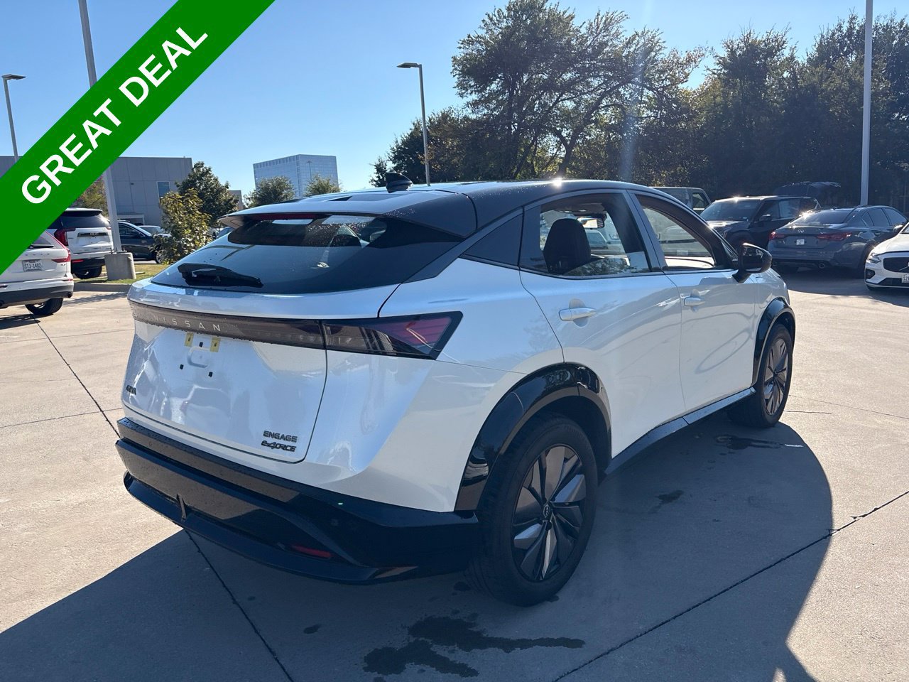 Used 2024 Nissan Ariya AWD image 7