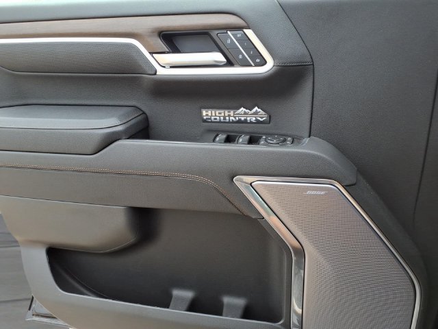 Used 2026 Chevrolet Silverado 1500 High Country w/ High Country Premium Package AWD/4WD image 15