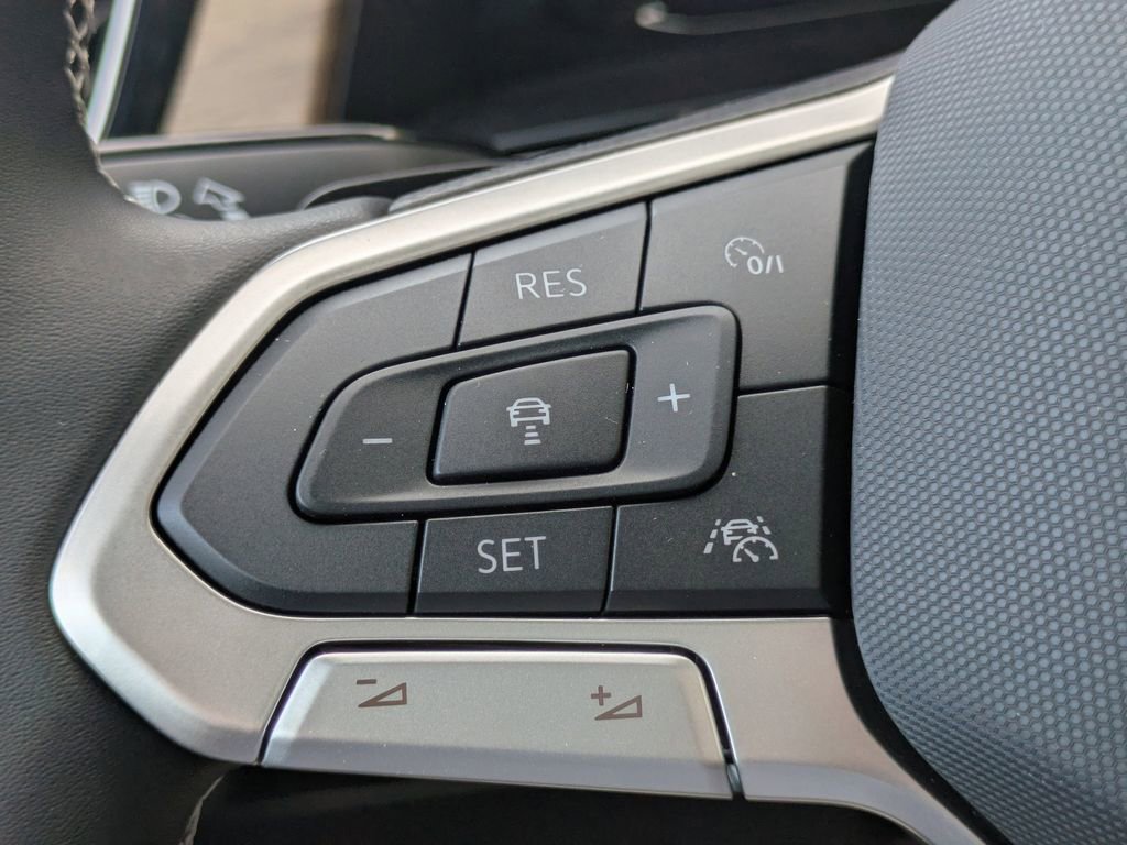 New 2026 Volkswagen Atlas SE image 24