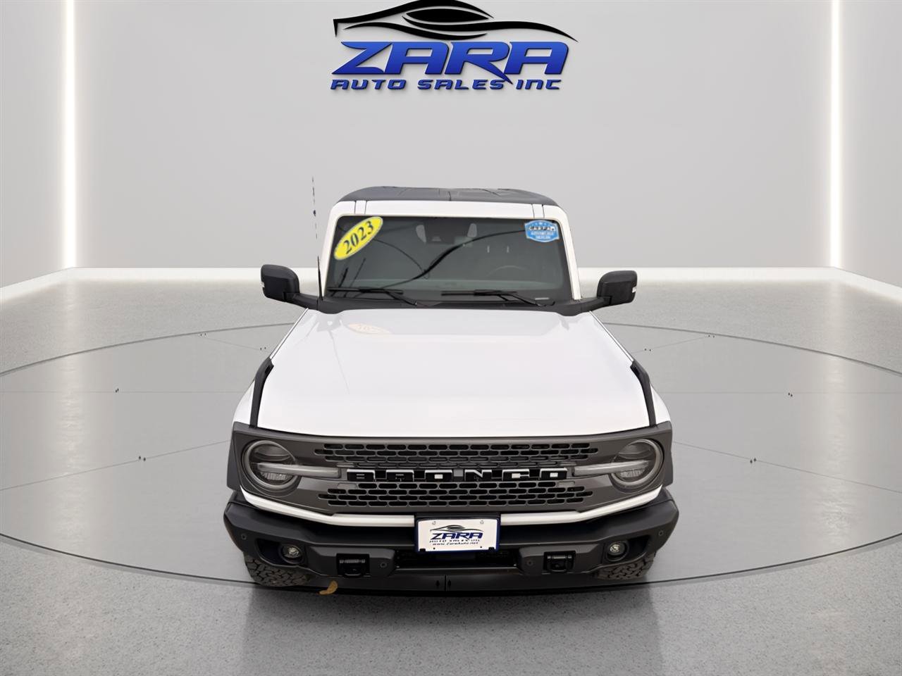 Used 2023 Ford Bronco Badlands image 10