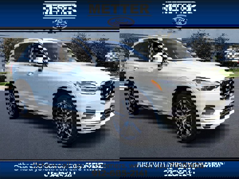 Used 2020 Volvo XC60 T6 Momentum w/ Protection Package image 1