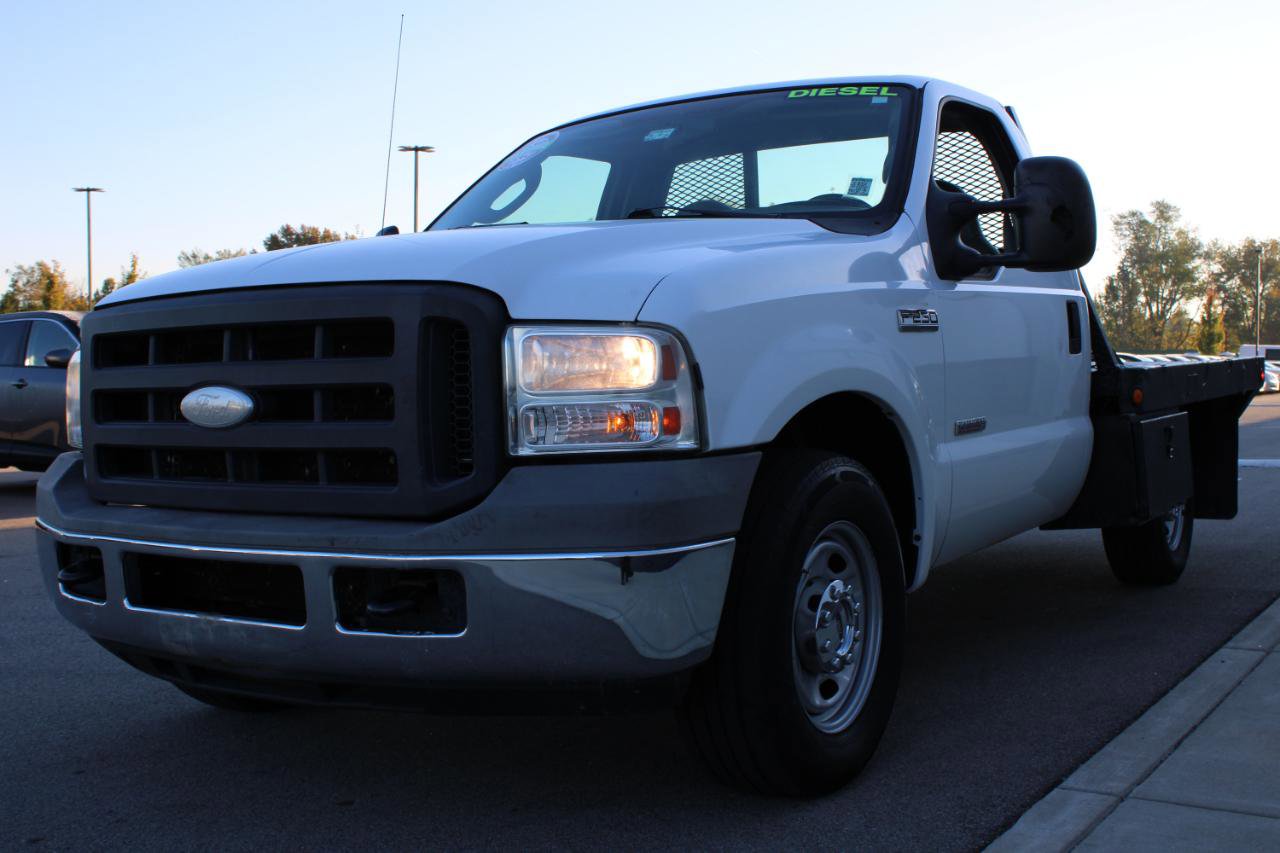 Used 2005 Ford F250 XL image 3