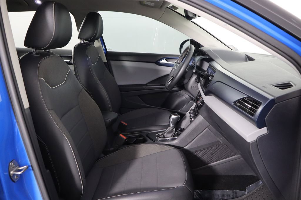 Used 2023 Volkswagen Taos SE w/ Panoramic Sunroof Package image 19