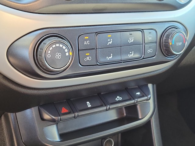 Used 2018 Chevrolet Colorado LT RWD image 29