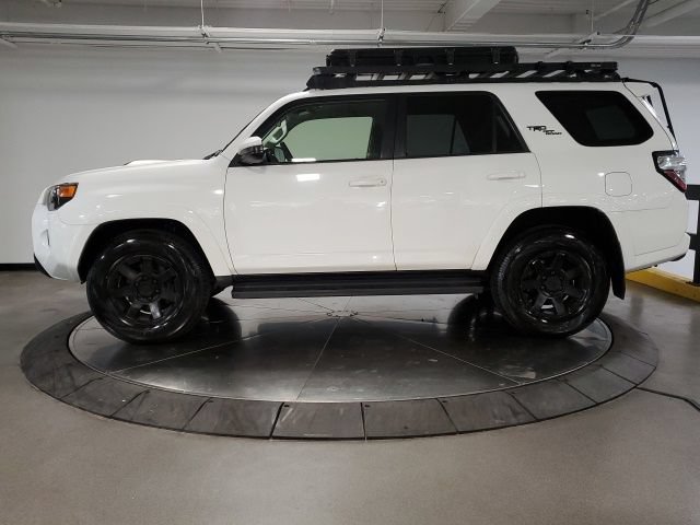 Used 2017 Toyota 4Runner TRD Off-Road AWD/4WD image 6
