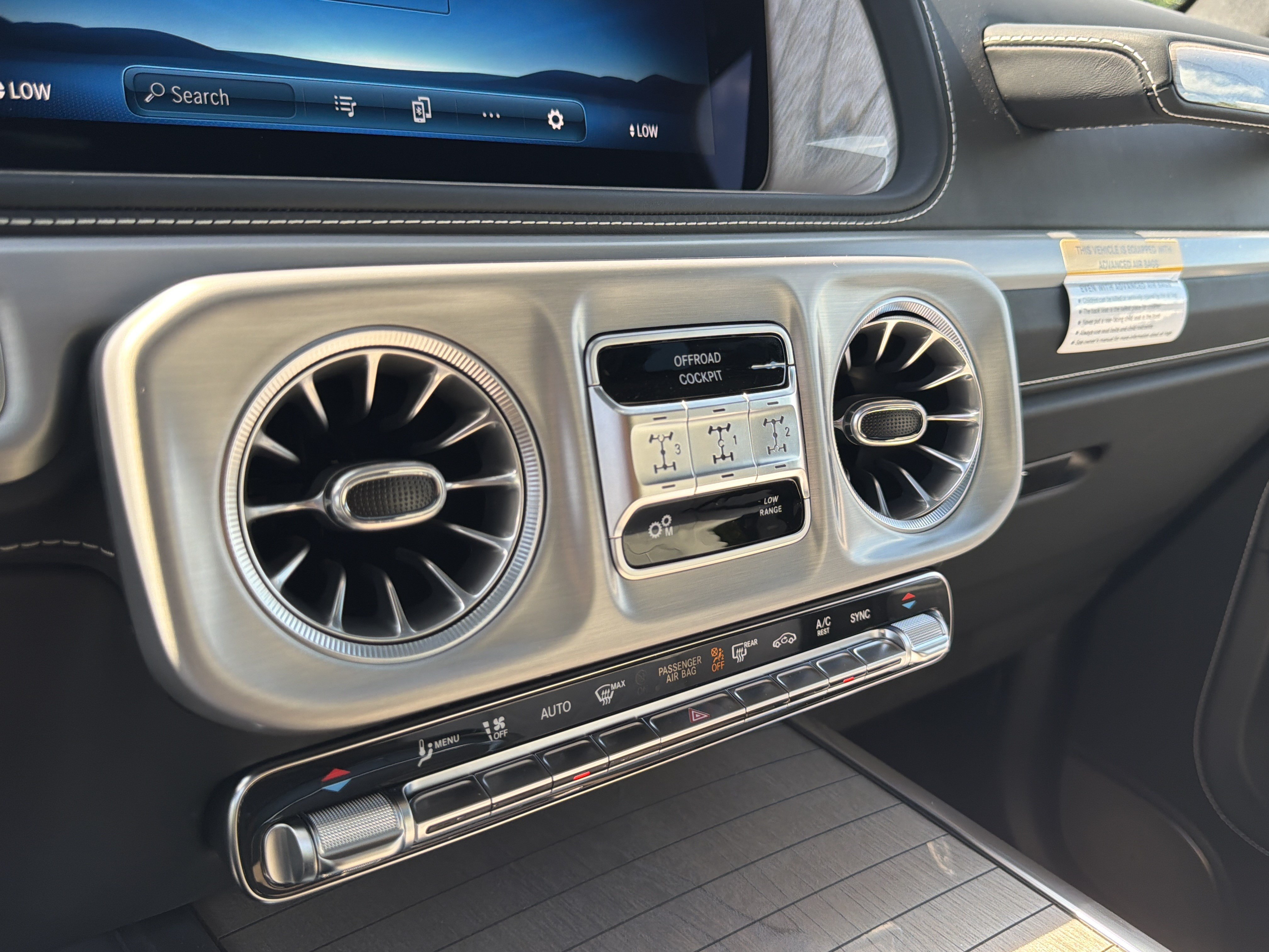 Used 2027 Mercedes-Benz G 63 AMG 4MATIC image 37