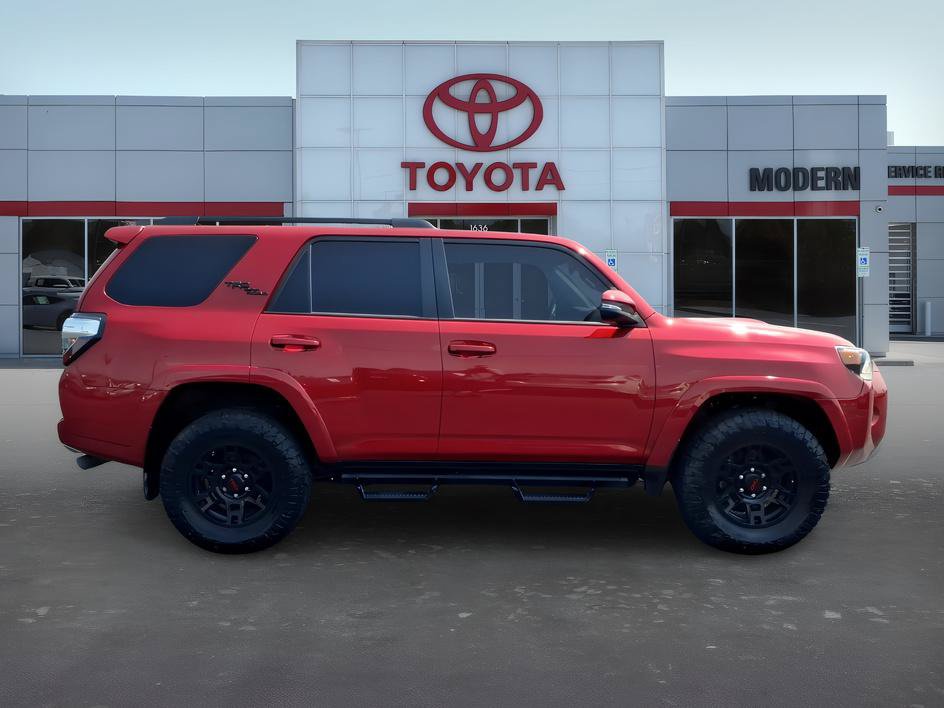 Used 2022 Toyota 4Runner TRD Off-Road Premium w/ Moonroof Package AWD/4WD image 6