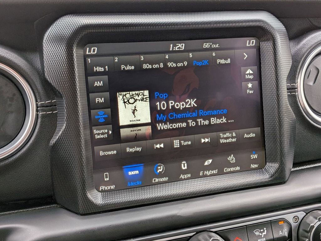 Used 2021 Jeep Wrangler Unlimited Sahara w/ Cold Weather Group AWD/4WD image 19