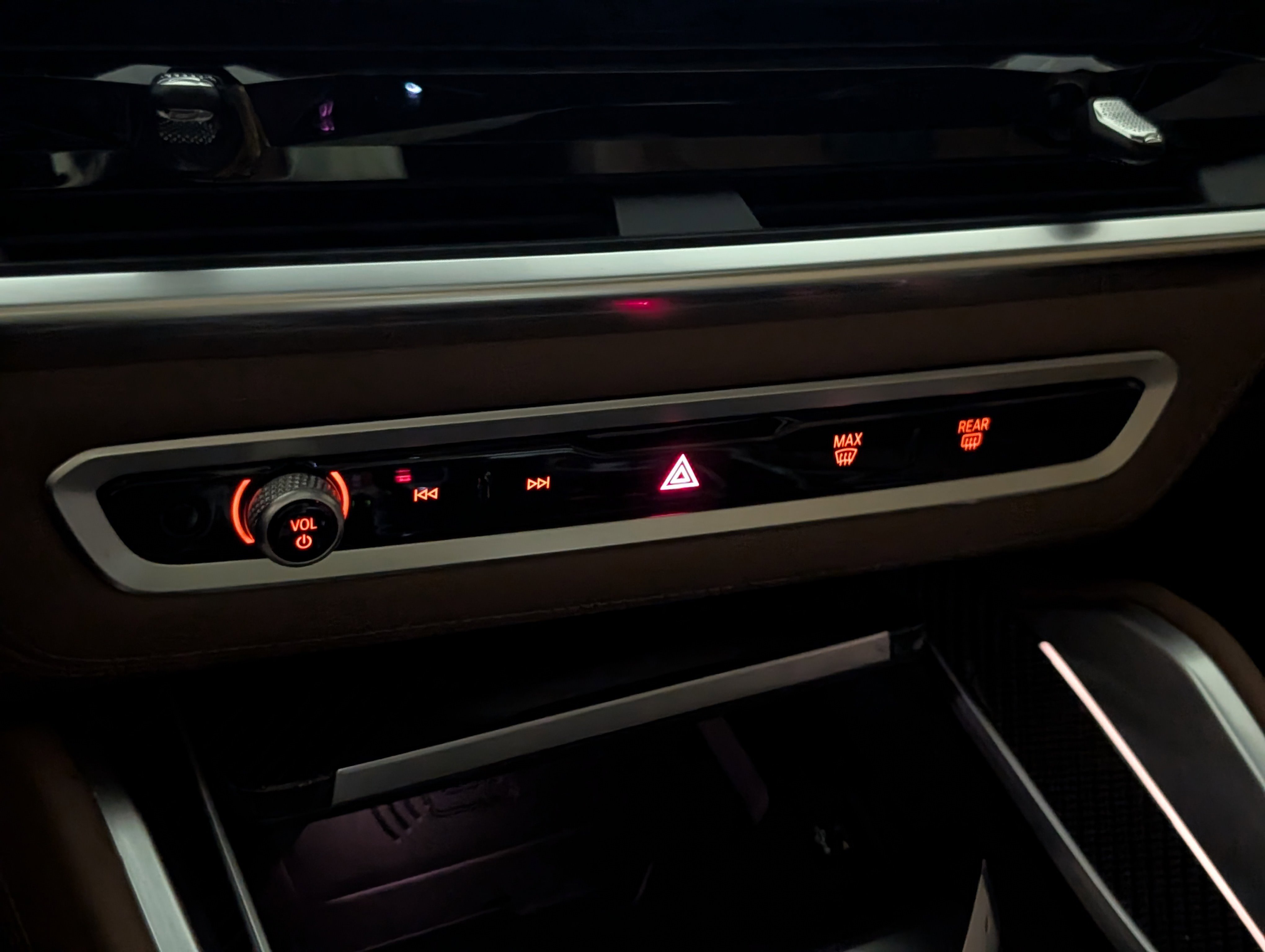 Used 2024 BMW X6 M Competition w/ Executive Package image 41