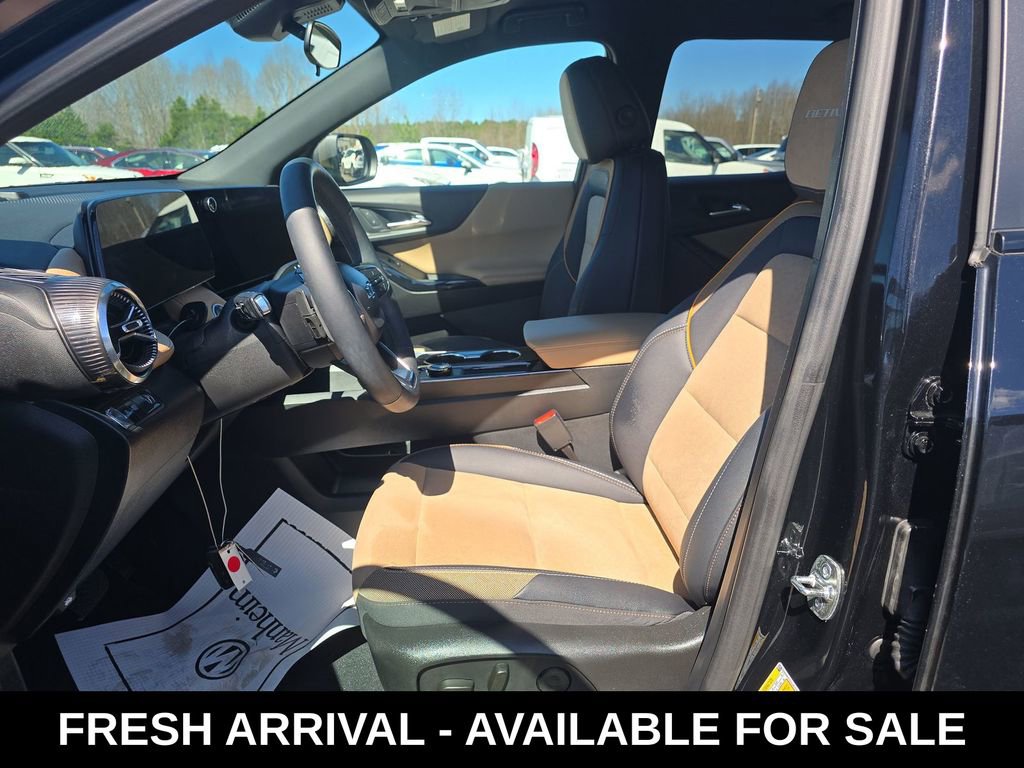 Used 2025 Chevrolet Equinox ACTIV image 7