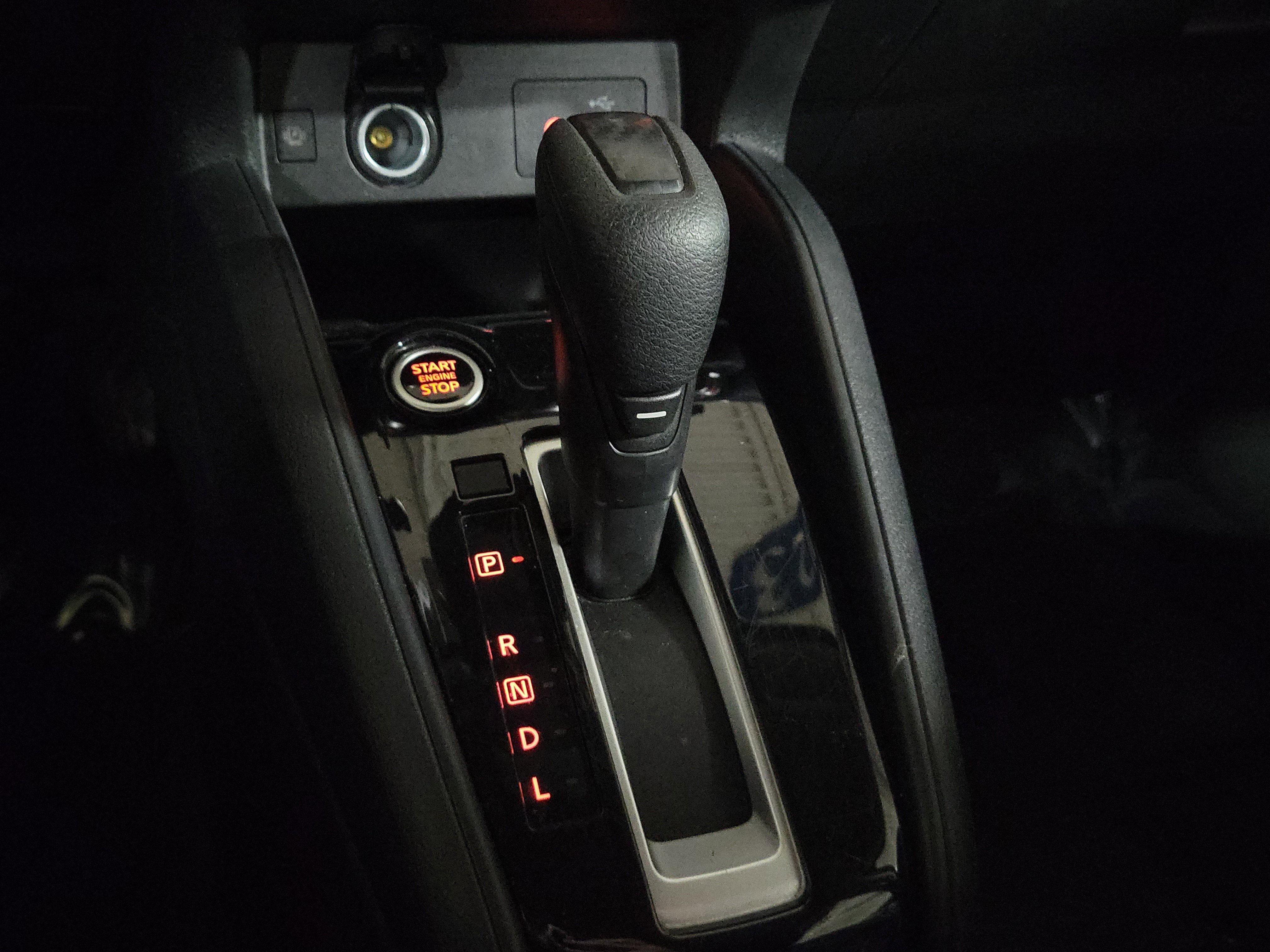 Used 2023 Nissan Versa SV image 31