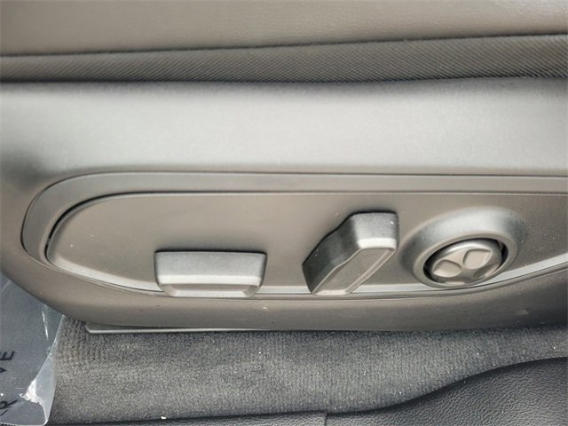 New 2025 Jeep Grand Cherokee Altitude image 5