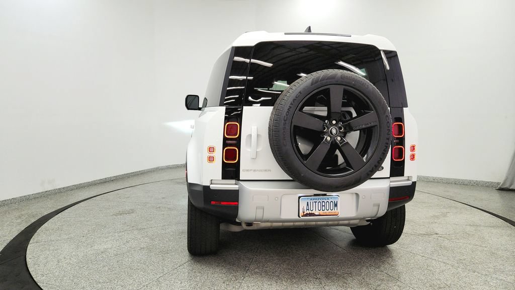 Used 2023 Land Rover Defender 90 S AWD/4WD image 4