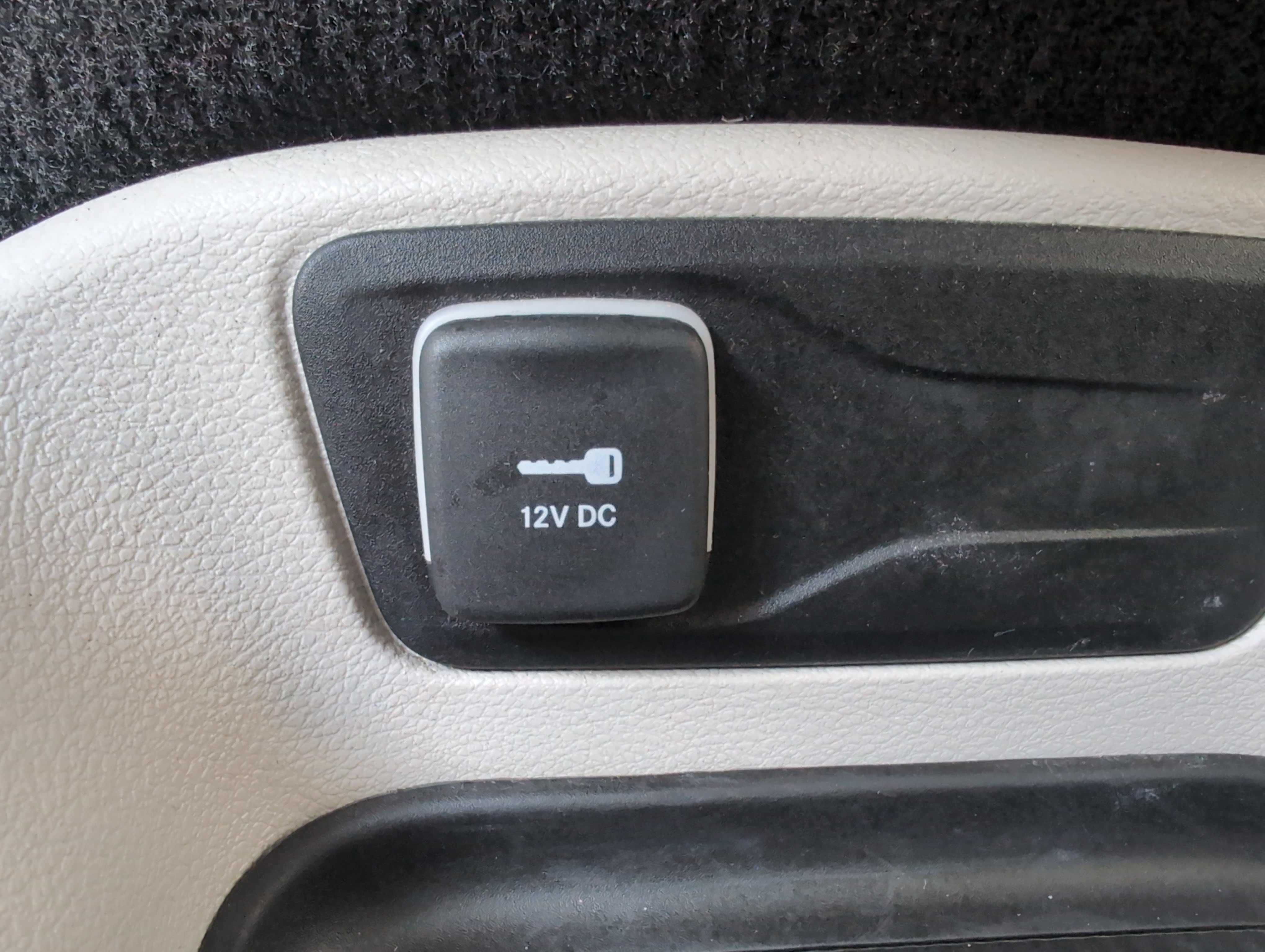 Used 2024 Chrysler Pacifica Touring-L FWD image 39