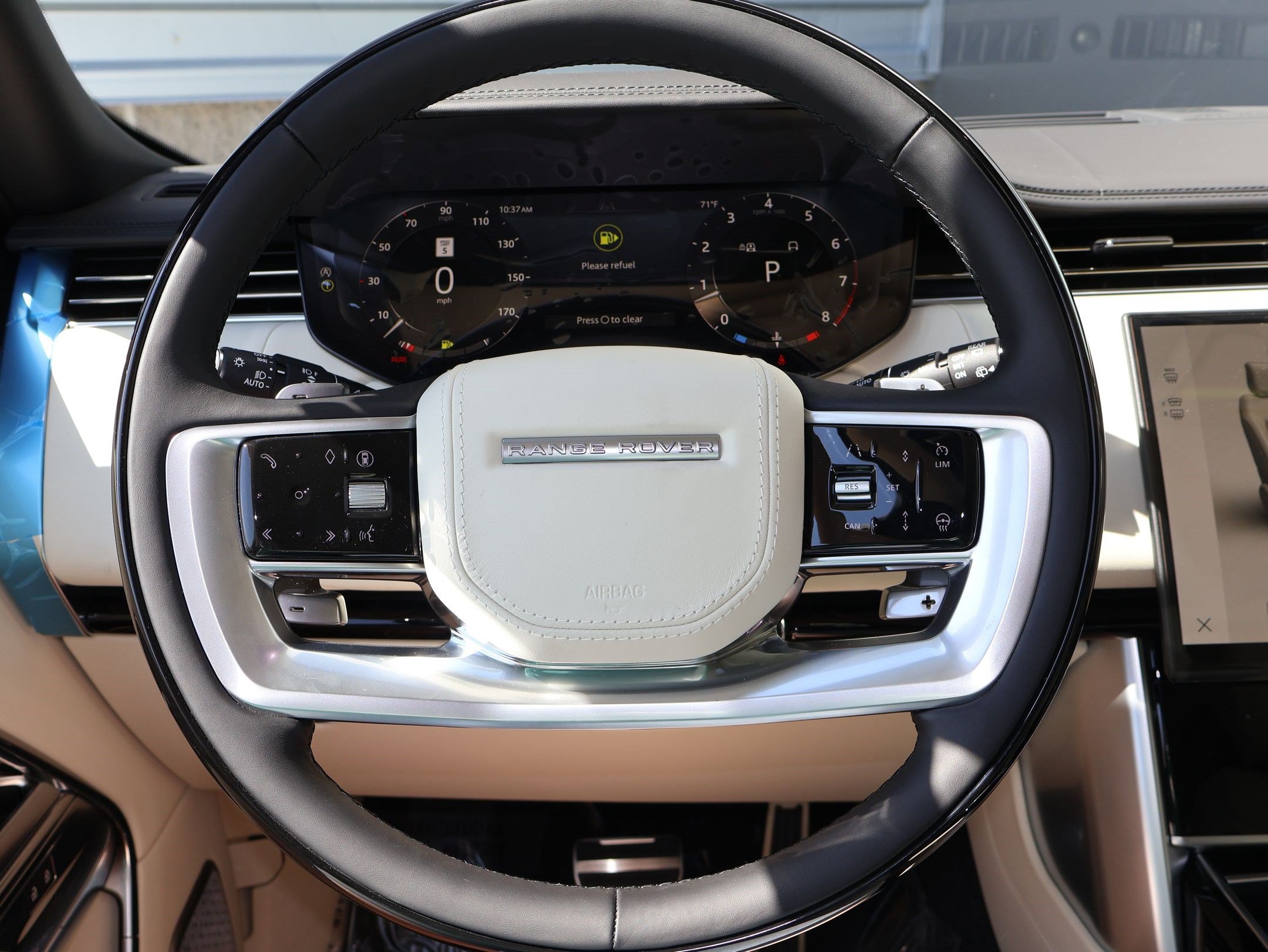 New 2026 Land Rover Range Rover Autobiography AWD/4WD image 17