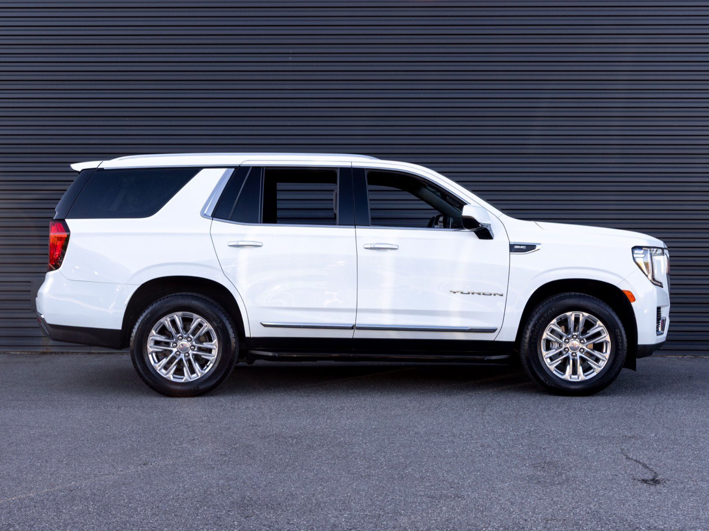 Used 2021 GMC Yukon SLT RWD image 8
