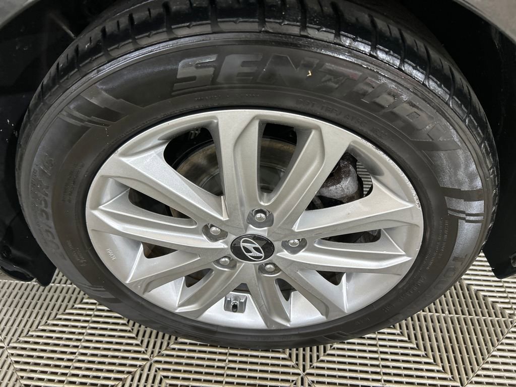 Used 2015 Hyundai Elantra SE w/ Option Group 02 image 10